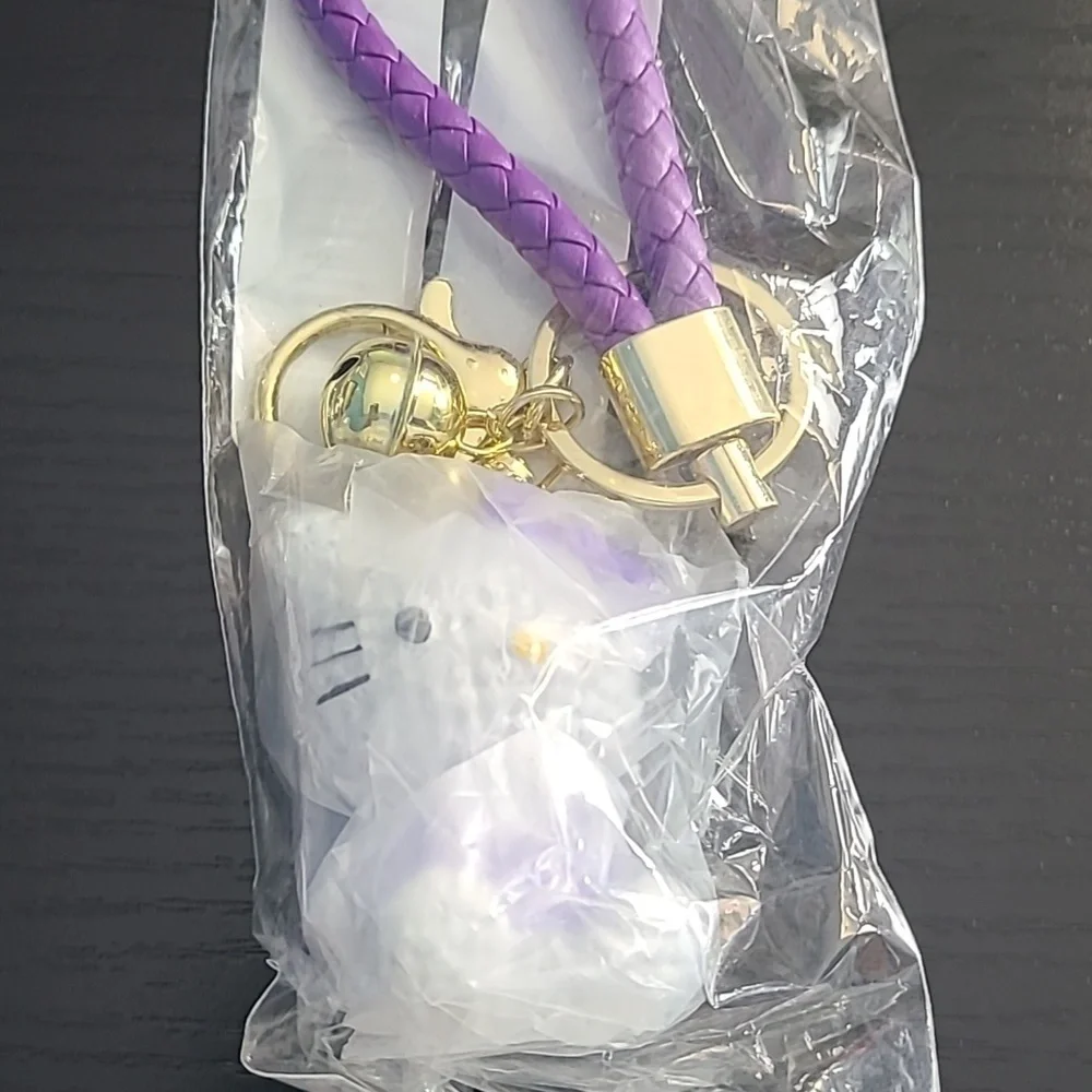 Hello Kitty Wristlet Keychain - Picture 3 of 4